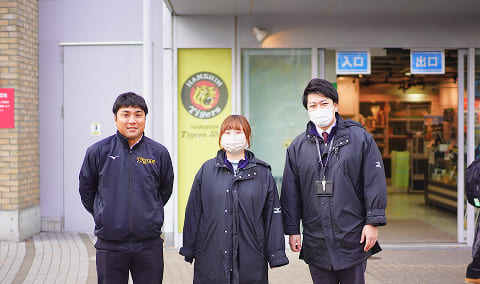 AYAのスタッフとして活動する3名のスタッフ